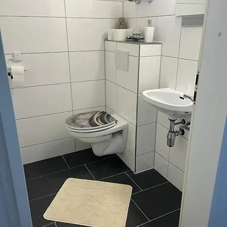 Διαμέρισμα Monteurwohnung & Business Mit Balkon & Parkplatz In Outlet *
