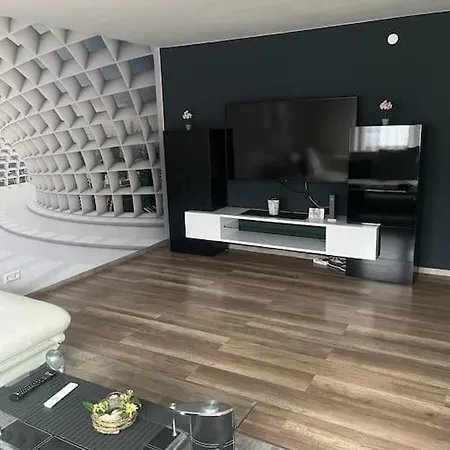Monteurwohnung & Business Mit Balkon & Parkplatz In Outlet Διαμέρισμα