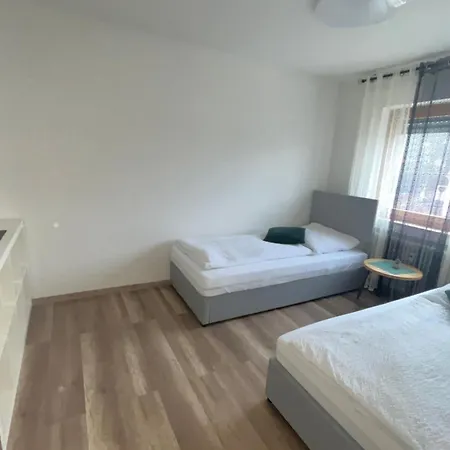Διαμέρισμα Monteurwohnung & Business Mit Balkon & Parkplatz In Outlet *